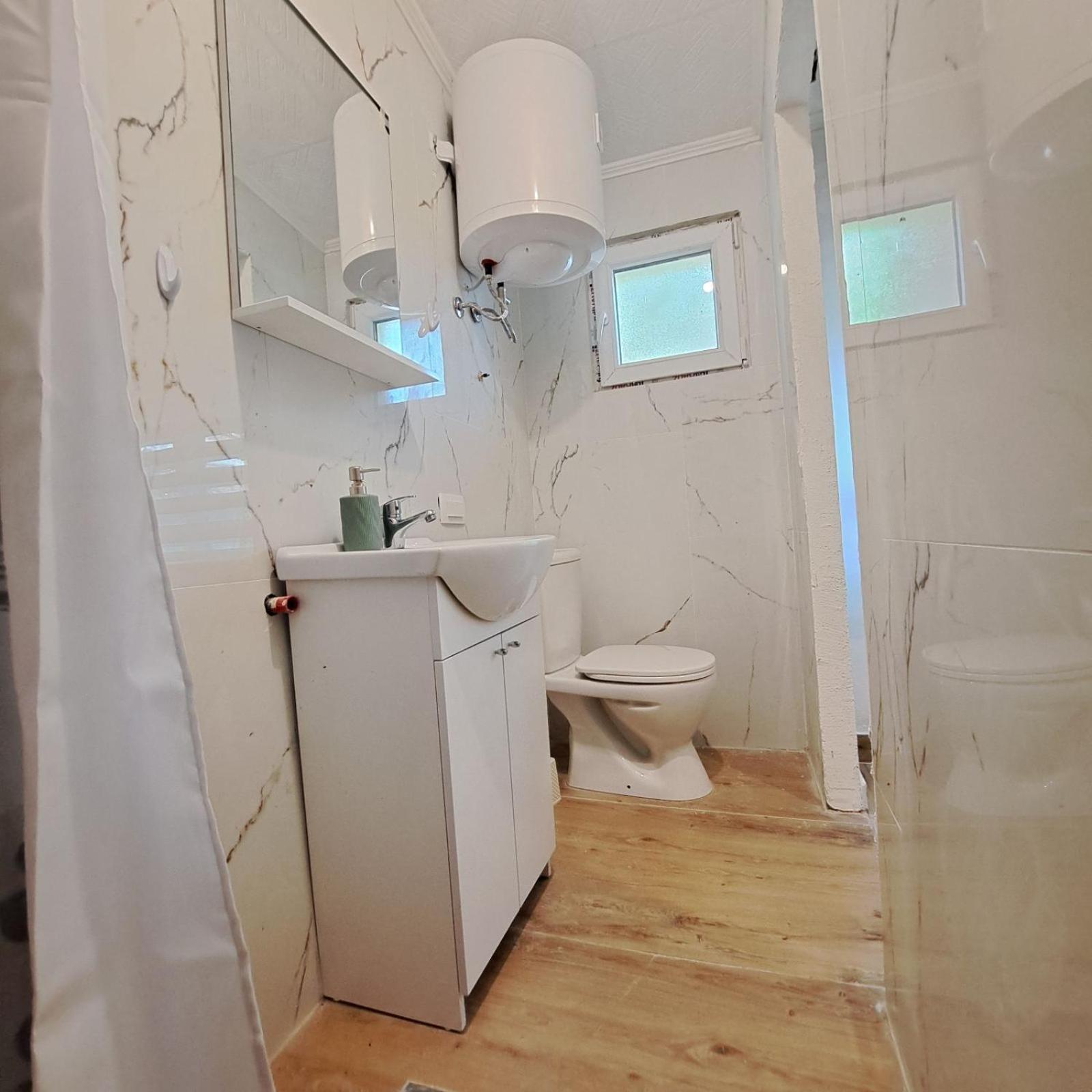 Unique Apartment Centar بودغوريتْسا المظهر الخارجي الصورة